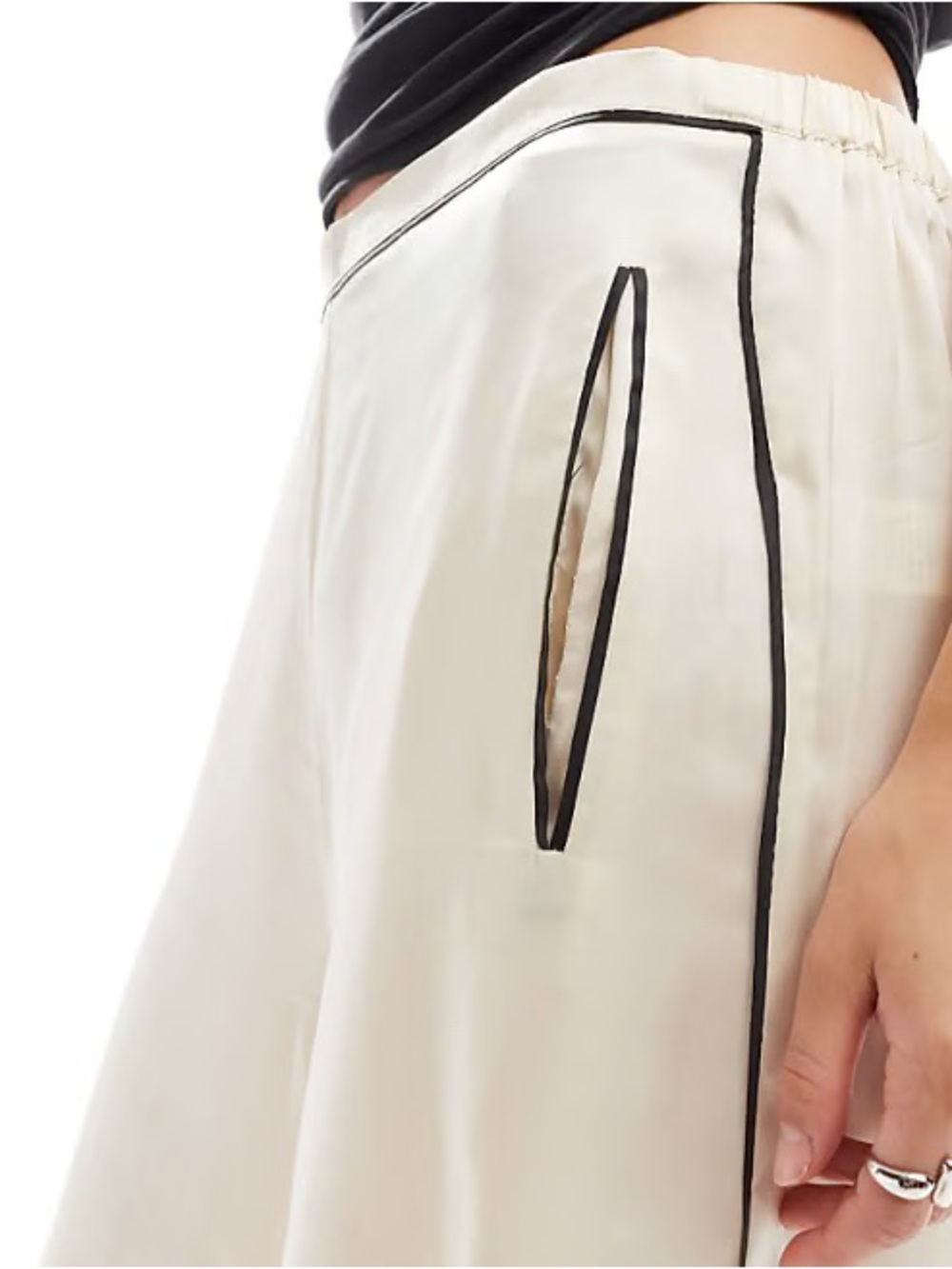 Lioness Satin Contrast Piping Wide Leg Pants Ivory Large - Picture 4 of 9